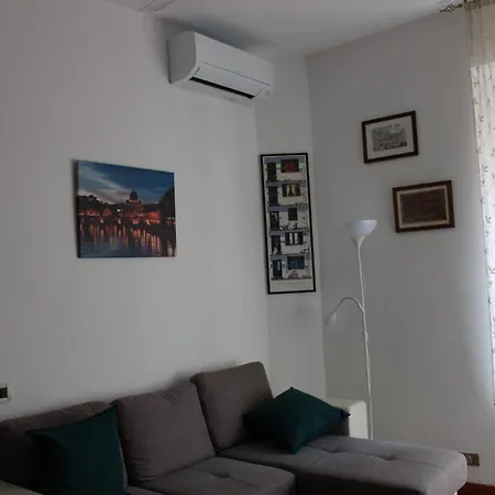 Cornelia Holiday Flat * Roma